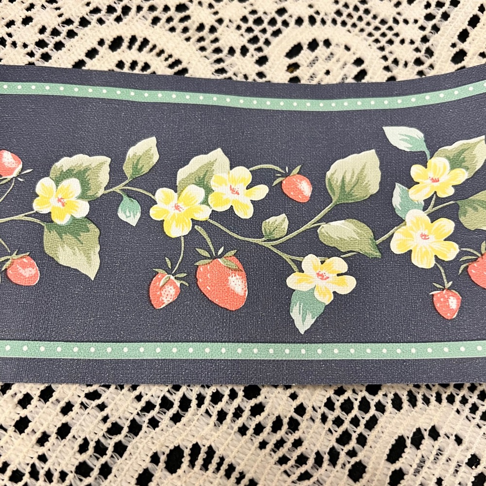 Vintage Floral Strawberry Wallpaper Border | 1 Full Roll | Cottage - Picture 3 of 4